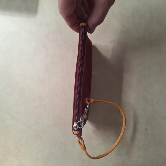 NWOT COACH Suede Wristlet - Picture 6 of 7